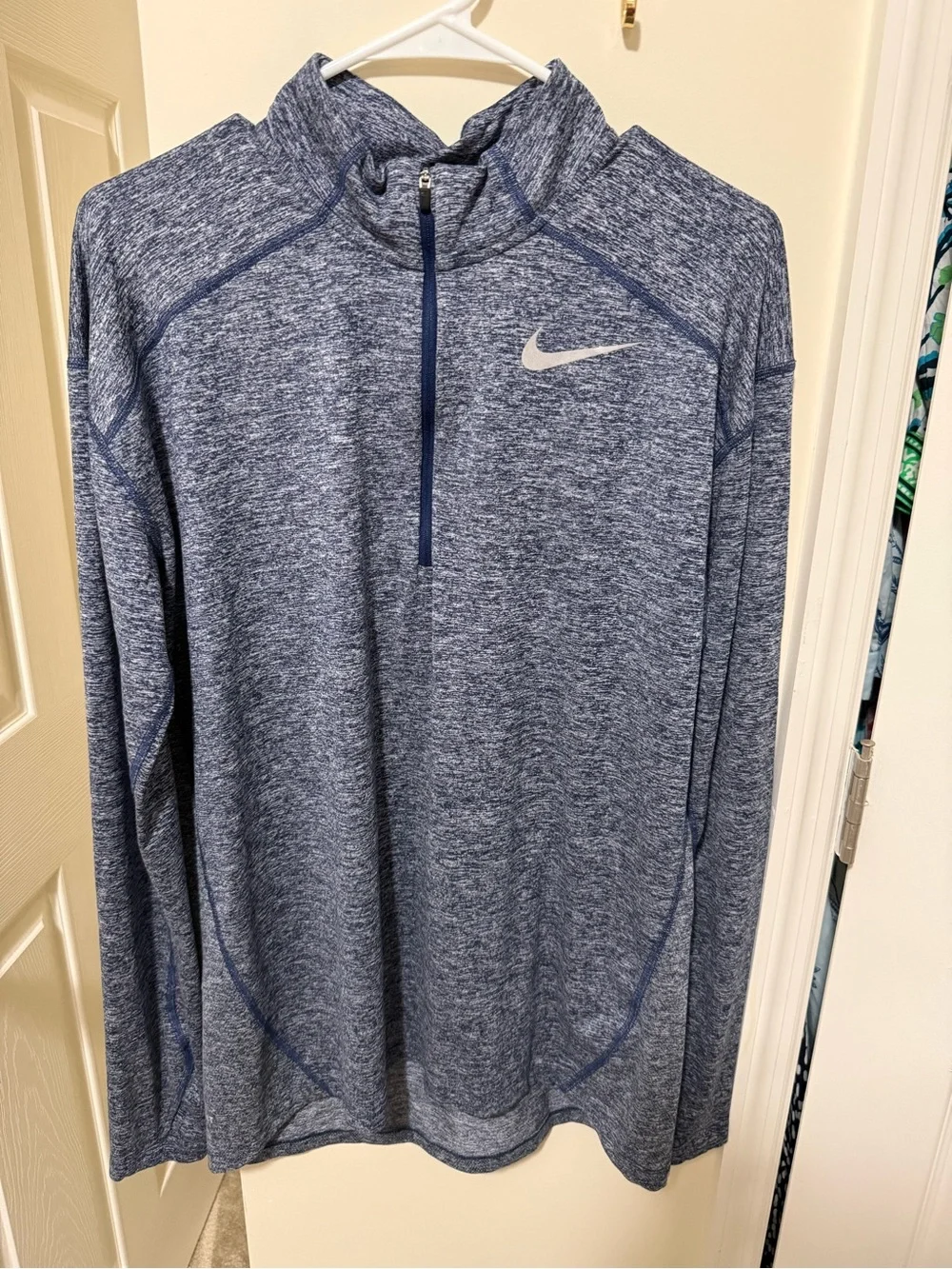 Nike Men’s Heathered Navy Blue Quarter-Zip Performance Pullover